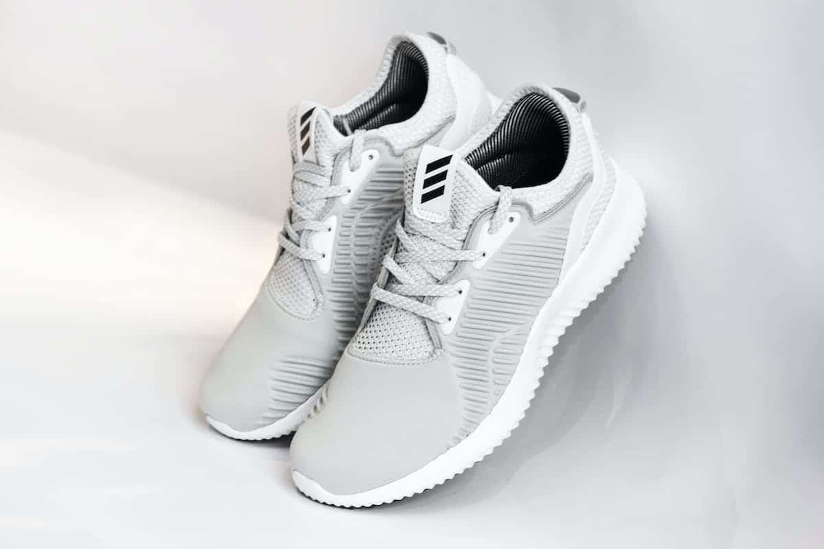 chaussures blanches